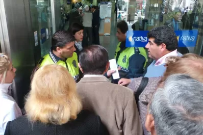 Enojo entre clientes del banco Nación por la falta de atención