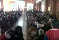 Cientos de personas llegan a agradecer a San Cayetano