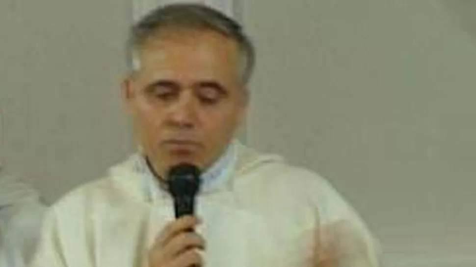 ABERRANTE. El padre Ilarraz fue acusado de violar a unos 50 niños a principios de los 90. LA GACETA