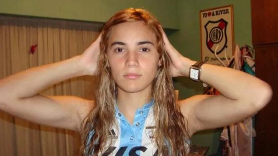 VIDA AGITADA. La última novia de Maradona se transformó en un problema para el ex futbolista. FOTO TOMADA DE ELZONDA.INFO