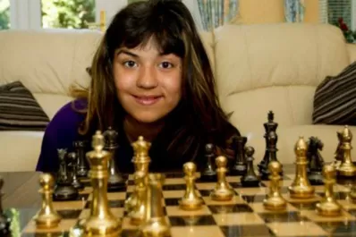 Una niña de 11 años es más inteligente que Einstein