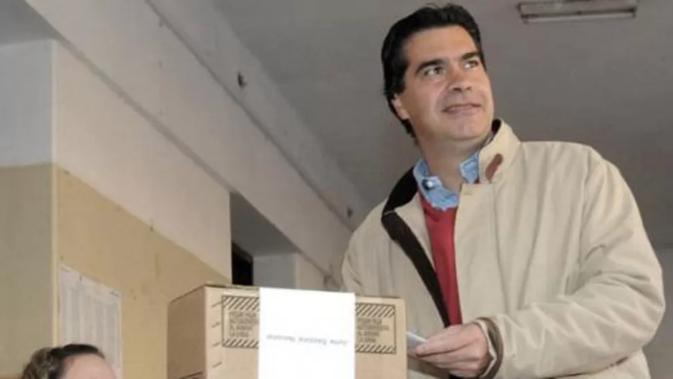 VELOZ. El prceso de votar con troquel  “demoró no más de un minuto y medio”, dijo Capitanich. TELAM