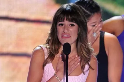 Lea Michele se quebró al dedicarle un premio a Cory Monteith