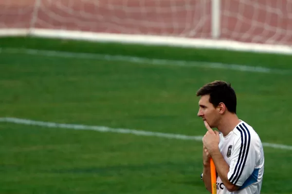 Messi no juega y se regresa a Barcelona