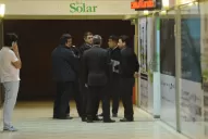 Allanaron un negocio de celulares por las fotos de Alperovich en Dubai