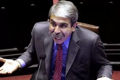 Aníbal Fernández: Me importa un carajo los votos que sacaron los otros