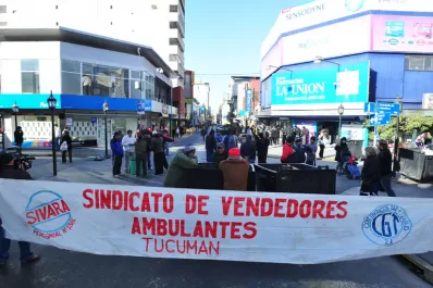Los ambulantes levantaron los cortes que hicieron en el centro