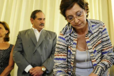 Beatriz Mirkin discutió con una periodista a la salida de un banco