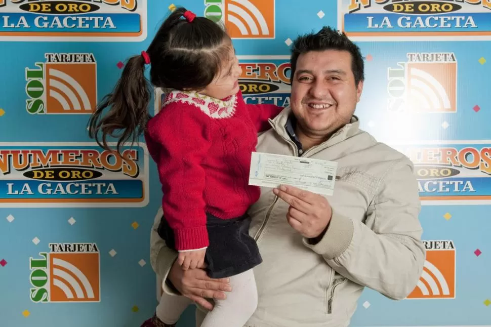 EMOCIONADO. Patricio, muy feliz junto a su hija Martina. LA GACETA / FOTO DE INéS QUINTEROS ORIO