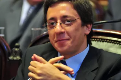 El alperovichismo no habla de re-re y apunta a la capital