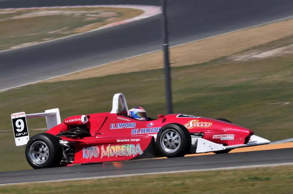 QUIERE MÁS. Carlos Moreira Gibilisco fue el mejor representante provincial en la clasificación de la F-Renault Plus. Carlín fue 11° y hoy intentará avanzar en la final. 