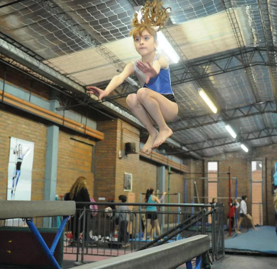 TODAS LAS TARDES. Camila entrena en el gimnasio. LA GACETA / FOTO DE HÉCTOR PERALTA 