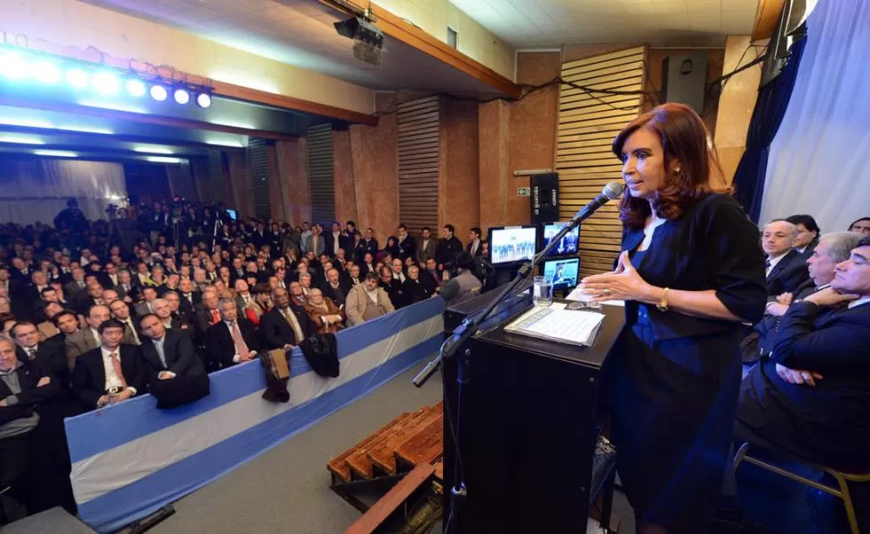 DE ACÁ DIVISO A MUCHOS QUE HAN GANADO PLATA. Lo dijo Cristina durante la reunión con empresarios. TELAM