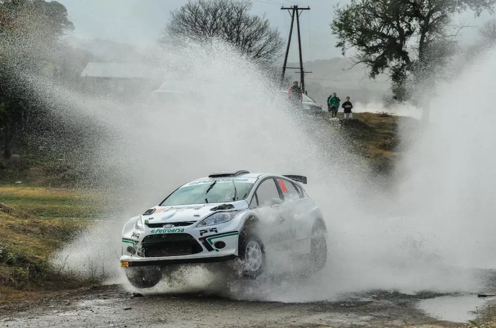 A VOLAR EN CÓRDOBA. Gerónimo Padilla tiene en la mira una victoria en Maxi Rally. En Carlos Paz buscará dar el gran golpe, al comando de un Ford Fiesta. 