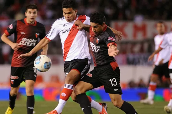 En el debut de Teo, River perdió con Colón en el Monumental