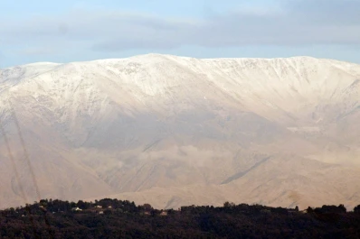 El garrotillo salpicó de blanco los cerros