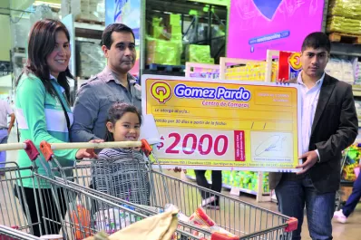 Fue a Gómez Pardo y llenó las alacenas