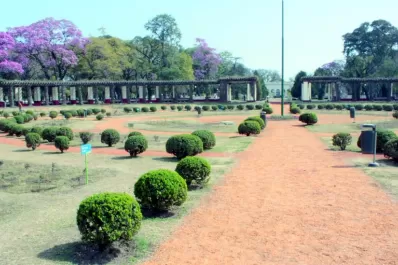 Restauraron el Rosedal y el reloj floral del parque 9 de Julio