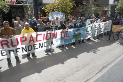 Ex soldados reclaman planes