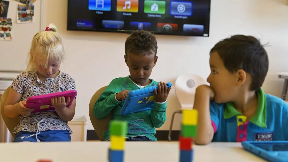 NOVEDOSA. La enseñanza en las escuelas Steve Jobs. FOTO TOMADA DE INFOBAE.COM