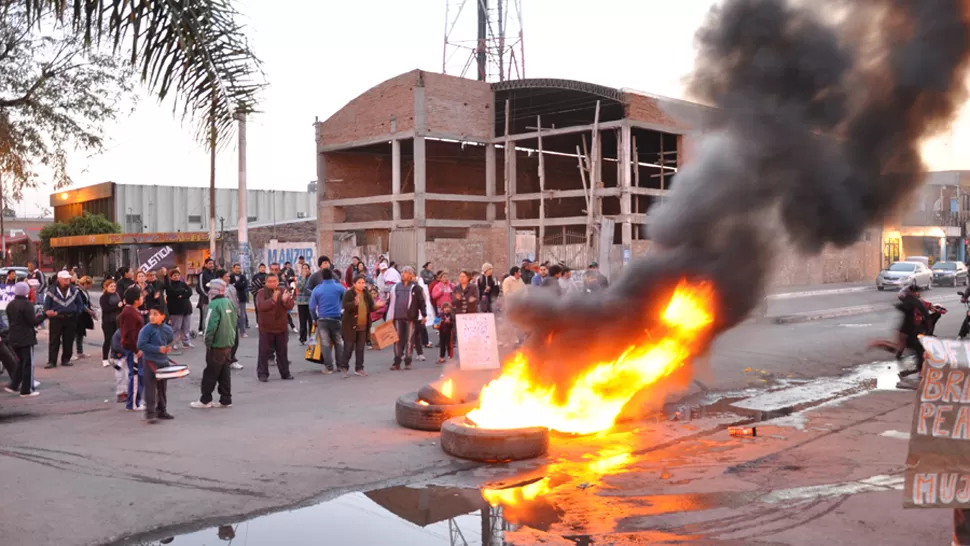 PIDEN JUSTICIA. Familiares, vecinos y clientes del sodero piden por su libertad. GENTILEZA DAVID CARABAJAL