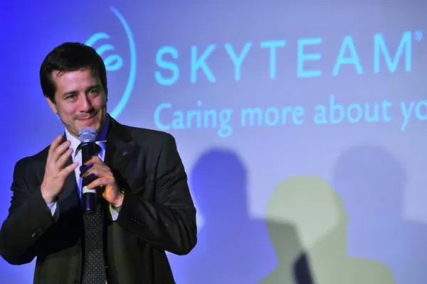 Cristina defiende la política aérea argentina