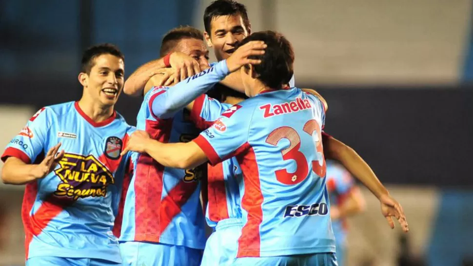 FESTEJO. Arsenal venció a Godoy Cruz y avanzó a las semifinales de la Copa Argentina. FOTO TOMADA DE INFOBAE.COM