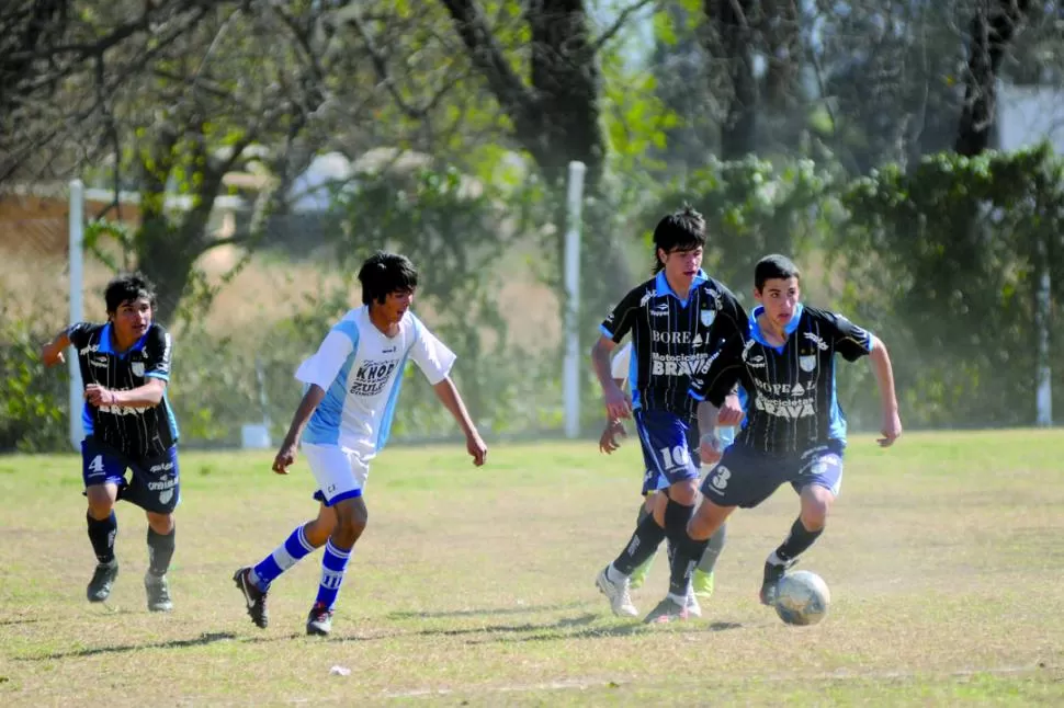 TRABAJO. Mulki y Leito están convencidos que Atlético va por el buen camino.