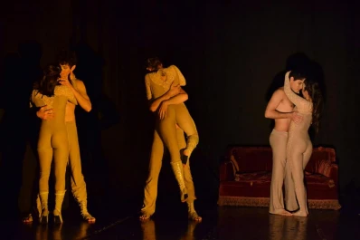 Una historia de amor contada entre arneses y coreografías