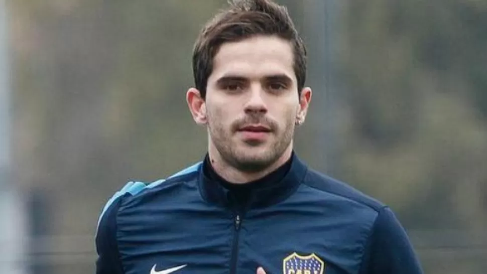 EN VISTA. Fernando Gago jugó esta tarde en la habitual práctica de fútbol de los jueves que Boca Juniors realiza en Casa Amarilla, y se perfila como titular en el equipo que el domingo recibirá a Vélez Sarsfield por la 5ta. fecha del torneo Inicial.