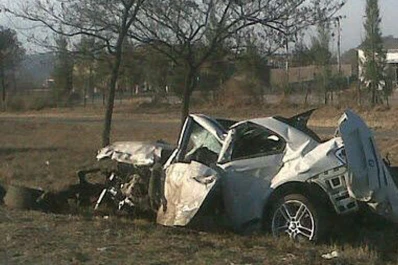 Salta: Dos jóvenes mueren en San Lorenzo tras el choque de un BMW contra una camioneta