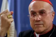 El número dos del Vaticano se siente víctima de cuervos y víboras