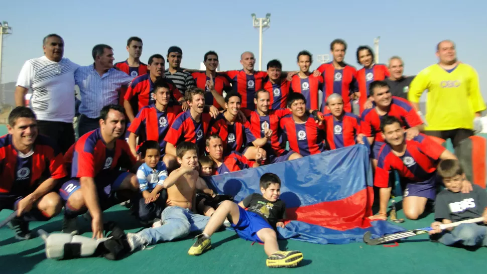 FELICES. Los integrantes del equipo de CC se mostraron contentos tras alcanzar el objetivo planteado. FOTO GENTILEZA DE GUADALUPE CASAL