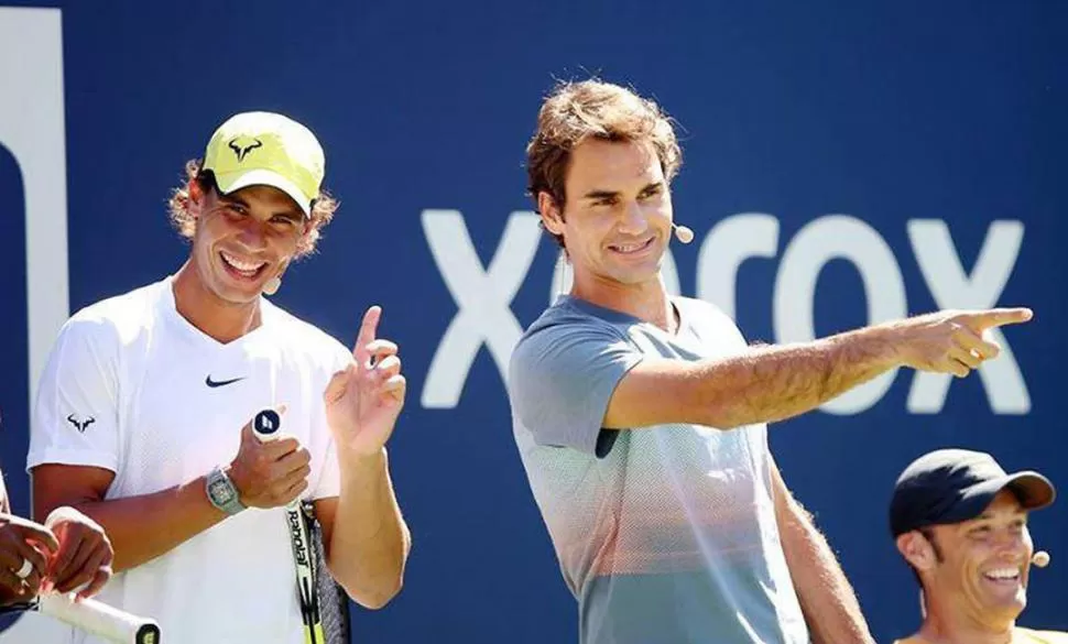 AMIGOS. Rafa y Roger dentro de la cancha brindan un show de juego y amistad. 