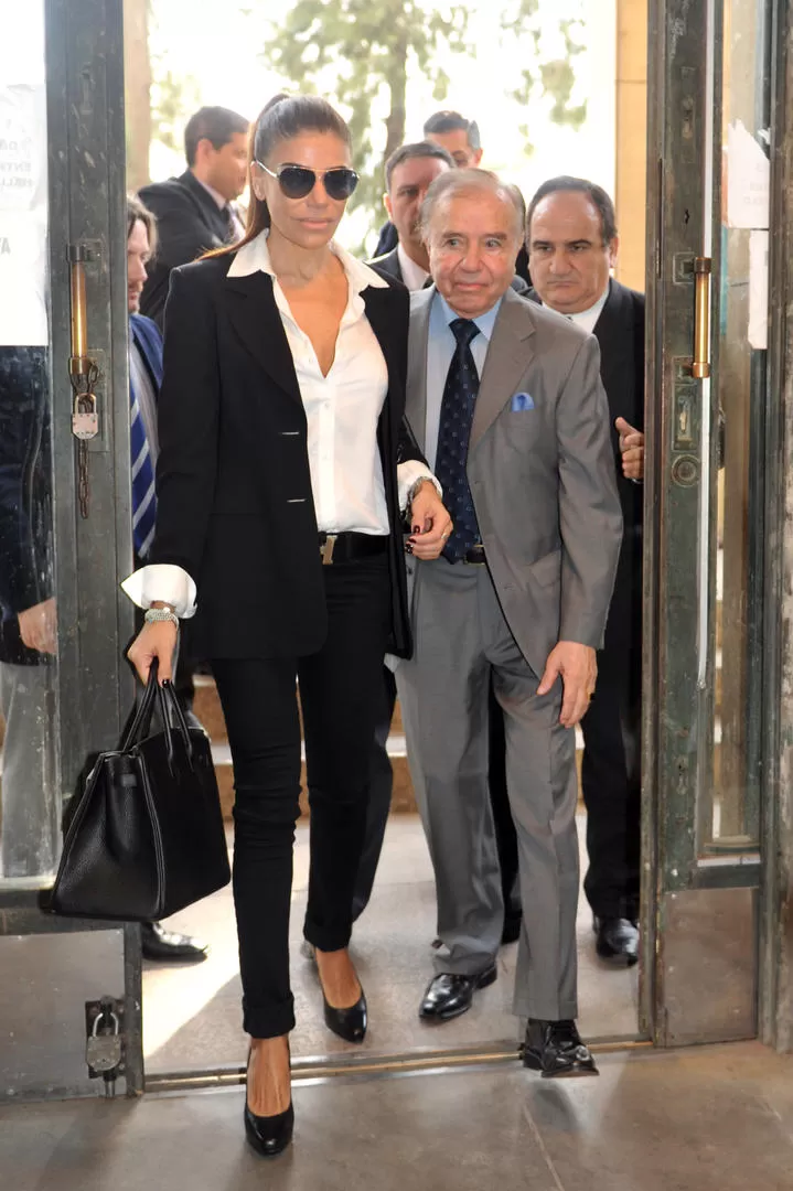 NO FALTÓ A LA CITA. Menem llegó a los tribunales de Comodoro Py en compañía de su hija Zulema Eva. TELAM