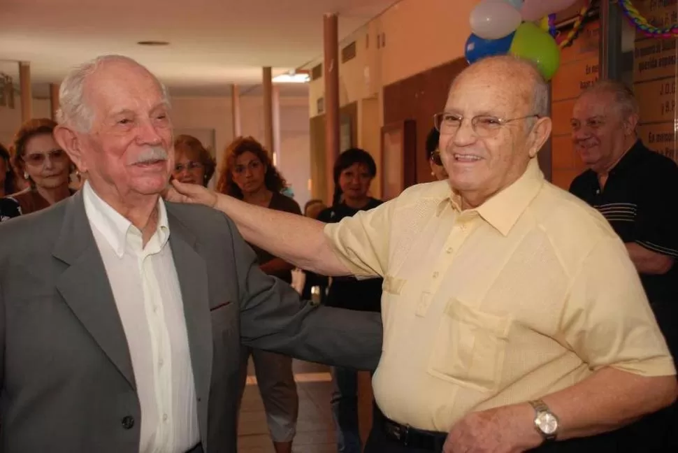 UN HOMBRE DE GRAN CORAZÓN. Así describió a León Feler (izquierda) su amigo Alejandro Jassán. GENTILEZA FUNDACION LEON