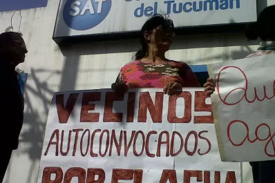 Cansados por la falta de agua, vecinos de Tafí Viejo marcharon por calles céntricas