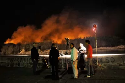 No pueden controlar los incendios forestales en el NOA