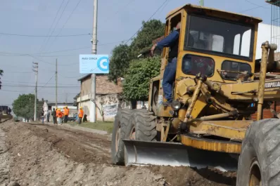 Pavimentan nueve cuadras de la calle Castelli
