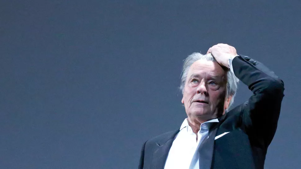 A Alain Delon le brotó la homofobia