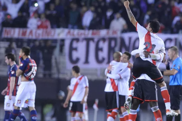 River empató 0 a 0 y clasificó