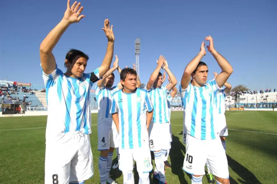 OTRA OPORTUNIDAD. Canever será titular como en la primera fecha del torneo. 