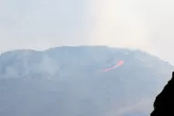 No pueden controlar el fuego en el cerro Ñuñorco