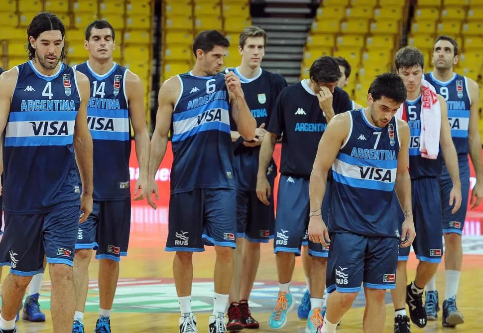 TODA UNA POSTAL. Argentina se retiró de la cancha envuelto en la desazón. 