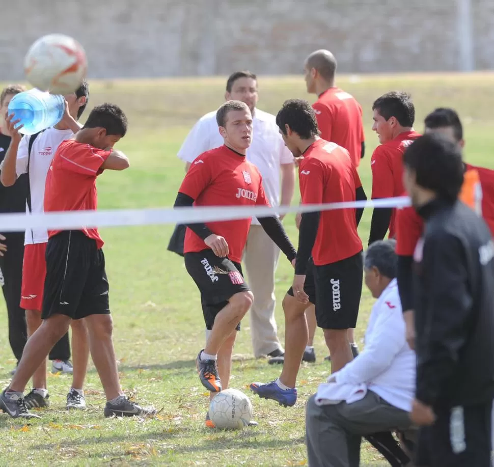 CONFIADOS. El plantel quiere la victoria. LA GACETA / FOTO DE ARCHIVO