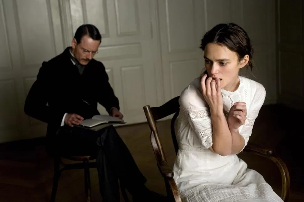 TERAPIA Y  SÉPTIMO ARTE. Keira Knightley y Michael Fassbender en   