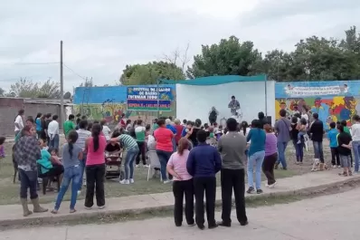 Tres días de teatro en los barrios      con murgas, obras, talleres y música