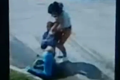 Una alumna fue golpeada salvajemente por ser linda