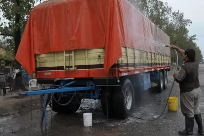 Clausurarán lavaderos de autos clandestinos