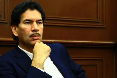 Matan a machetazos a diputado mexicano en medio de entrevista y frente a su familia